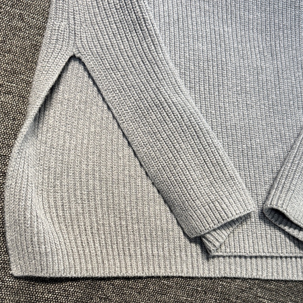 LOFT Women's Light Gray Knit Tank Top - Picture 2 of 3